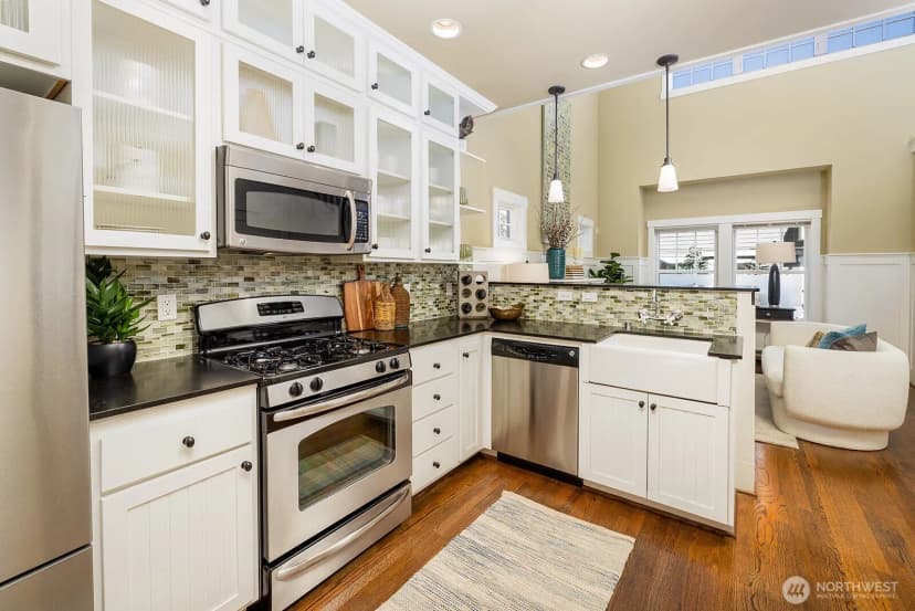 Property photo for 1613 21st Avenue #b, Seattle photo 12