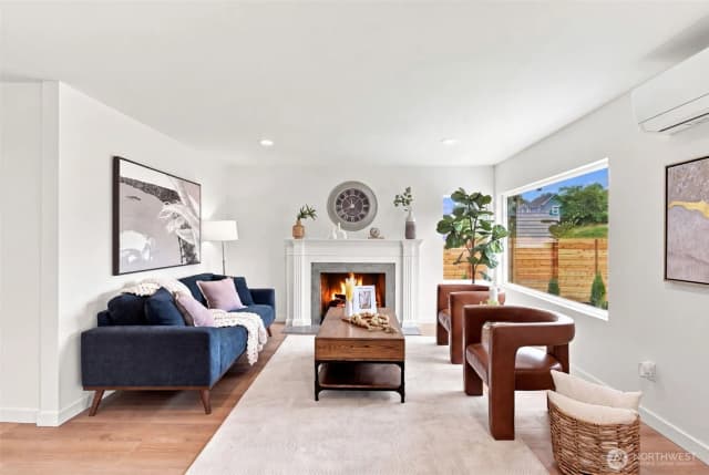 Property photo for 4807 15th Avenue S, Seattle photo 4