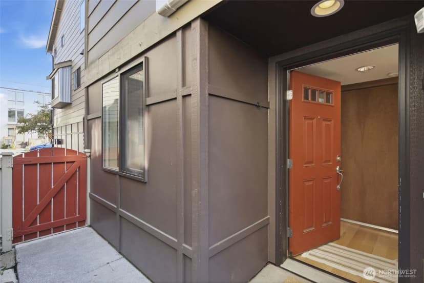 Property photo for 2633 Nw 58th Street #b, Seattle photo 2