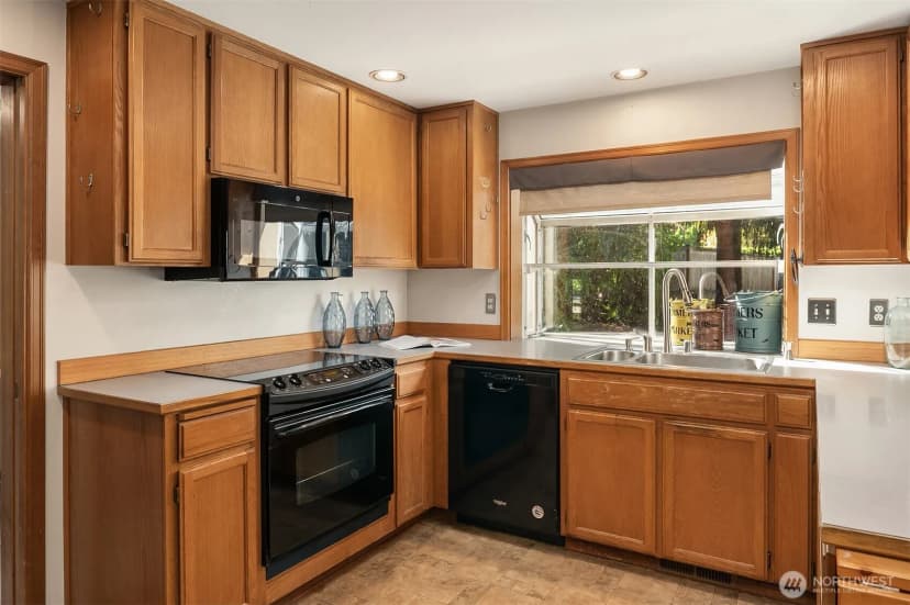 Property photo for 23930 23rd Drive Se, Bothell photo 12
