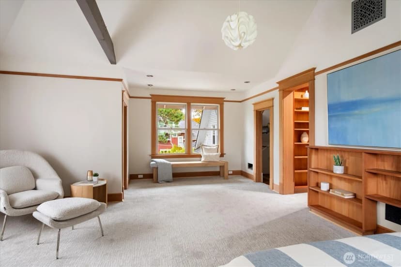 Property photo for 2423 8th Avenue W, Seattle photo 21