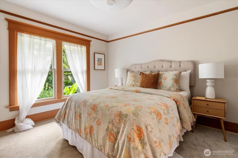 Property photo for 2423 8th Avenue W, Seattle photo 25