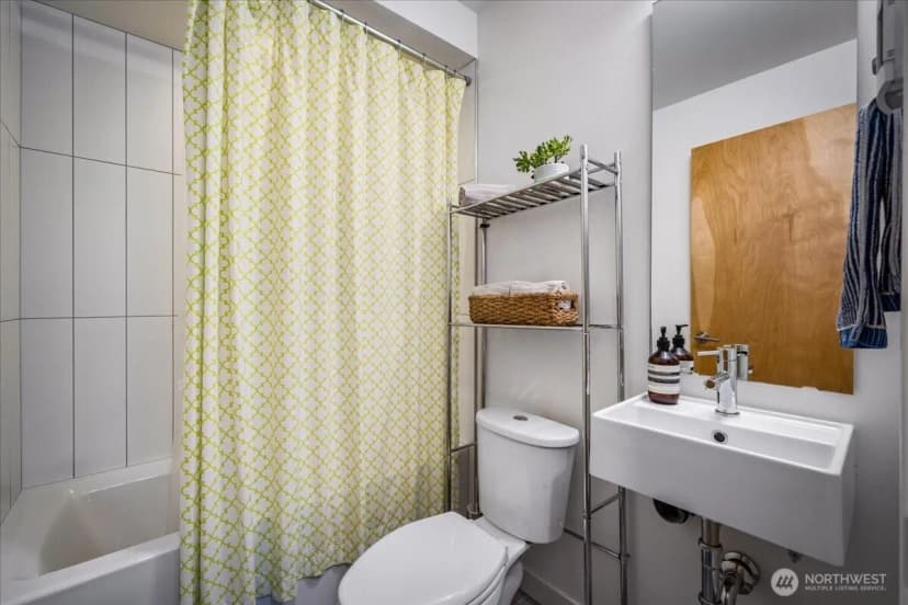 Property photo for 930 28th Avenue S, Seattle photo 25