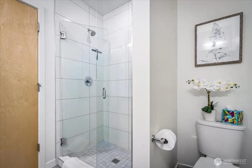 Property photo for 930 28th Avenue S, Seattle photo 18