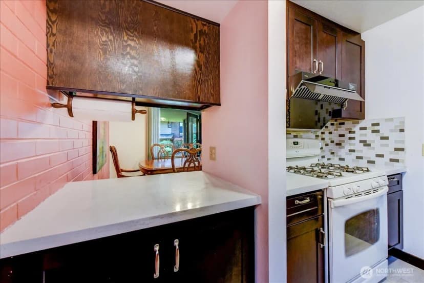 Property photo for 10830 Glen Acres Drive S #t9, Seattle photo 9