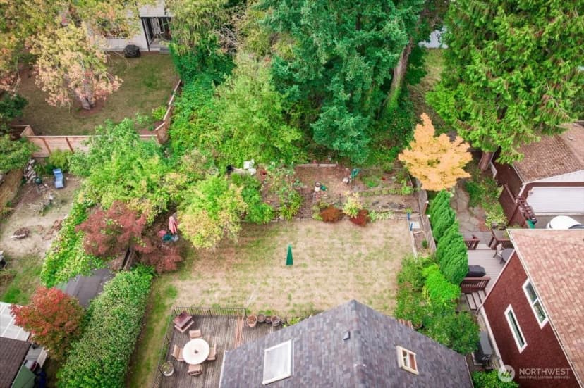 Property photo for 3617 Corliss Avenue N, Seattle photo 29