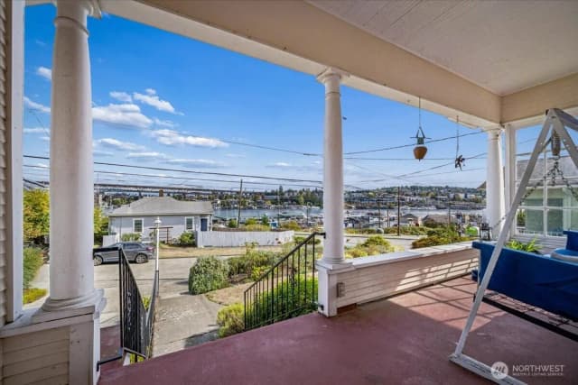 Property photo for 3617 Corliss Avenue N, Seattle photo 5
