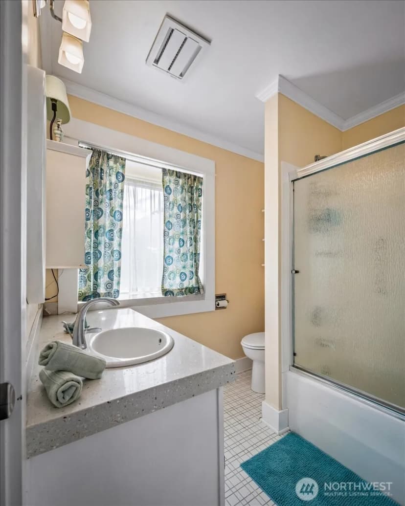 Property photo for 3617 Corliss Avenue N, Seattle photo 20