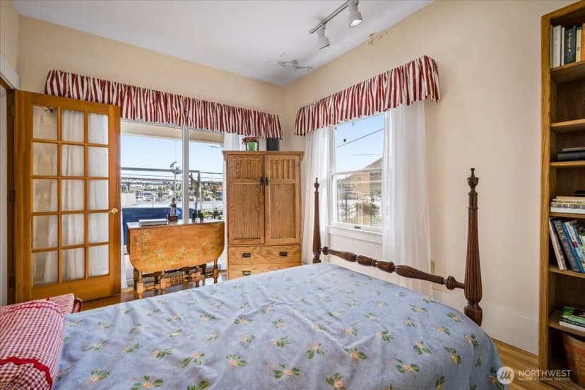Property photo for 3617 Corliss Avenue N, Seattle photo 18