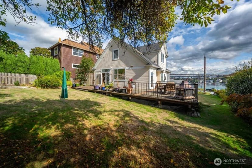 Property photo for 3617 Corliss Avenue N, Seattle photo 34
