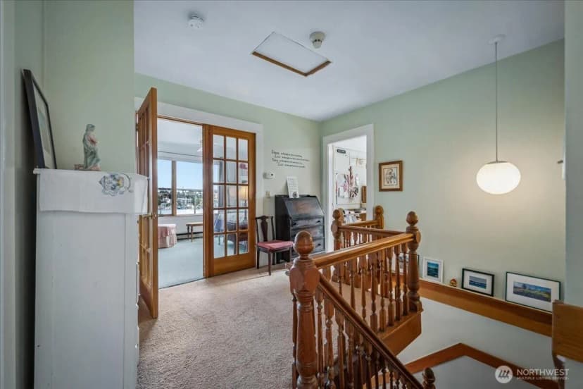 Property photo for 3617 Corliss Avenue N, Seattle photo 23