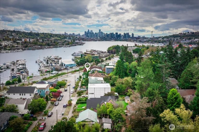 Property photo for 3617 Corliss Avenue N, Seattle photo 33