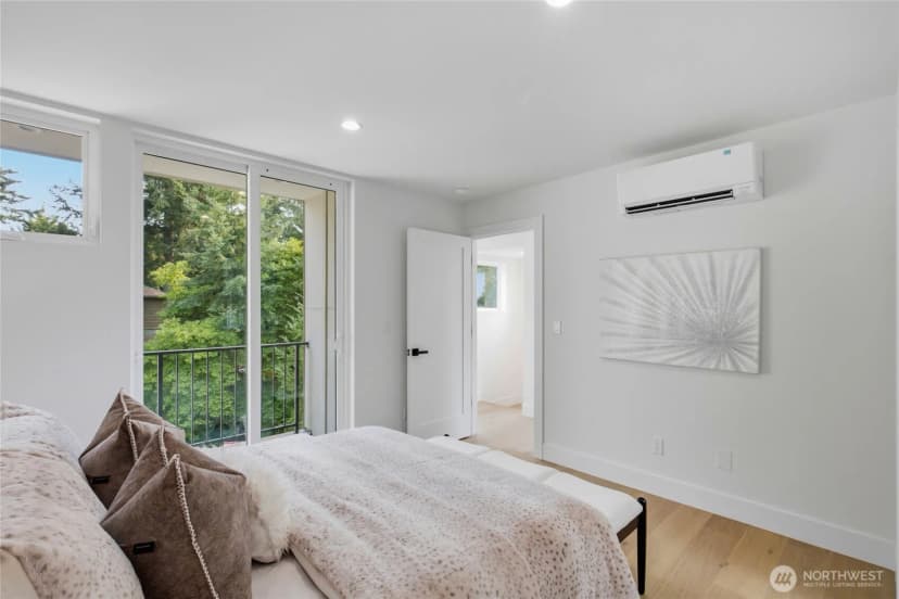 Property photo for 7533 31st Avenue Ne #b, Seattle photo 8