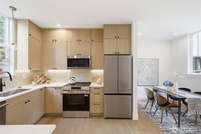 Property photo for 7533 31st Avenue Ne #b, Seattle photo 4