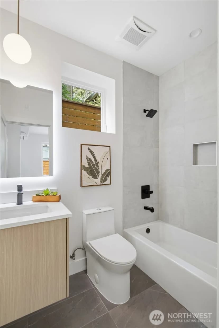 Property photo for 7533 31st Avenue Ne #b, Seattle photo 13