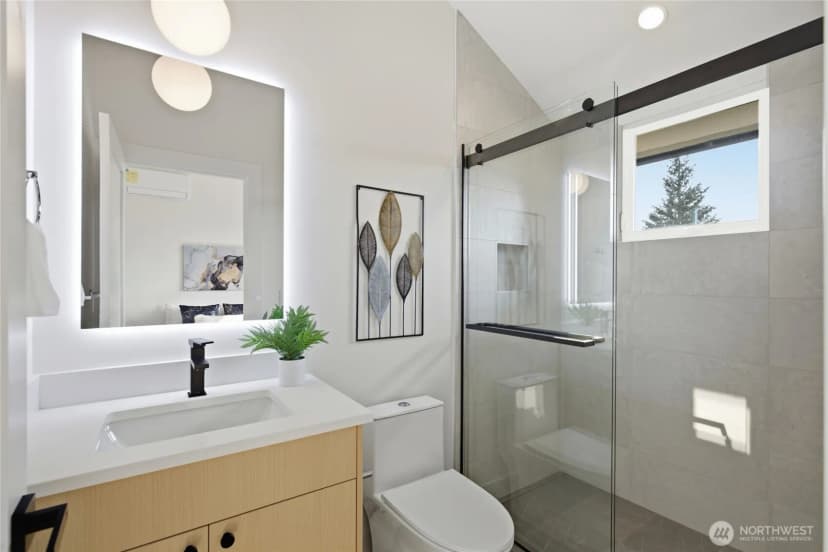 Property photo for 7531 31st Avenue Ne, Seattle photo 6
