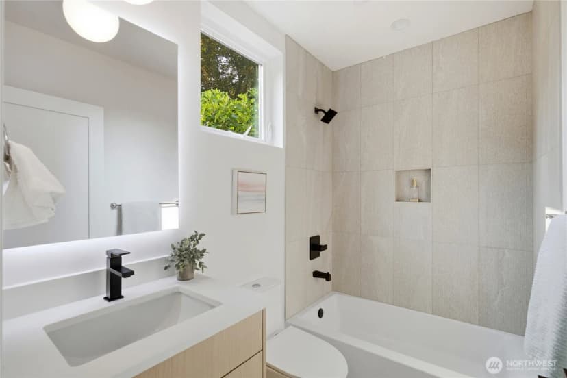 Property photo for 7531 31st Avenue Ne, Seattle photo 7