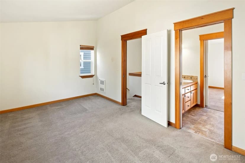 Property photo for 126 N 101st Street, Seattle photo 16