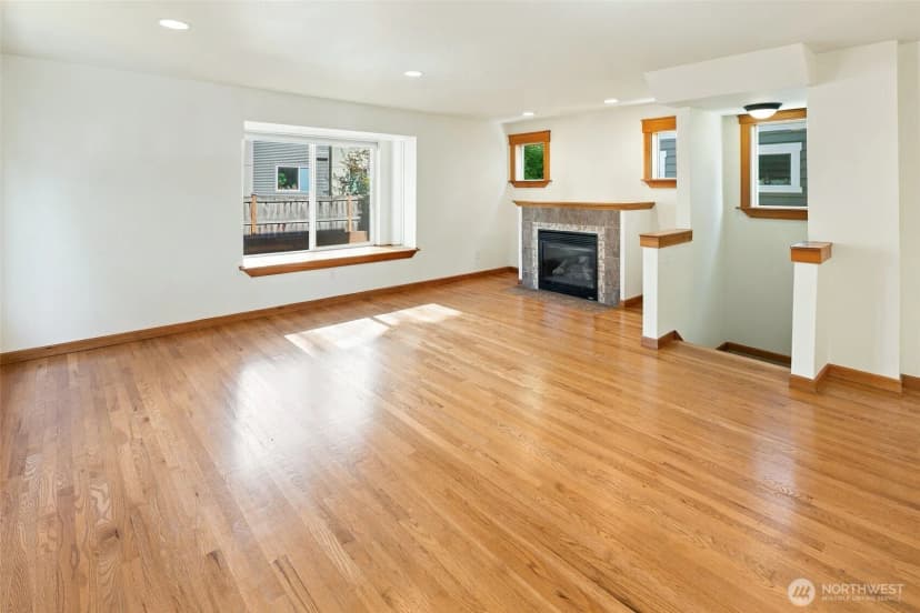 Property photo for 126 N 101st Street, Seattle photo 6