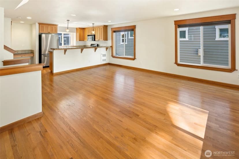 Property photo for 126 N 101st Street, Seattle photo 4