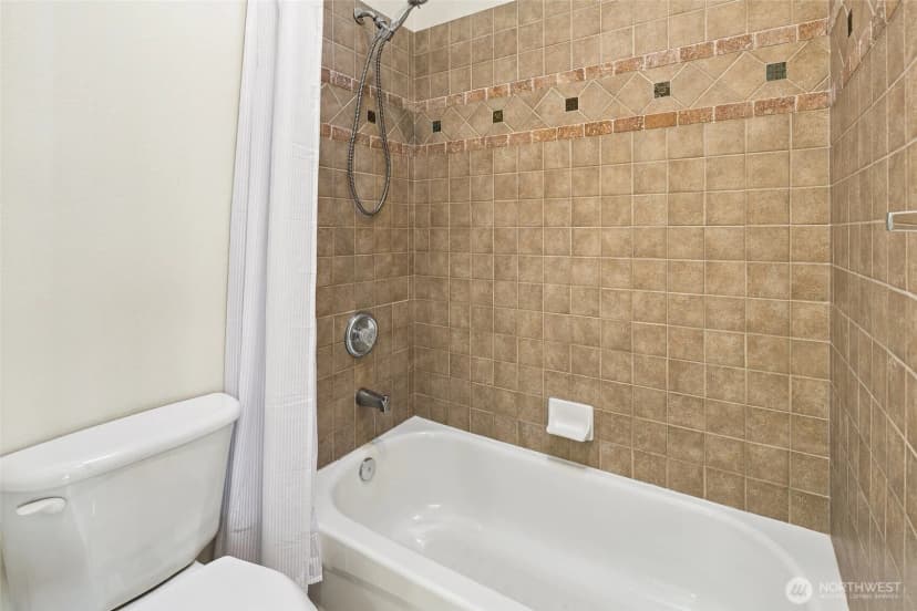 Property photo for 126 N 101st Street, Seattle photo 18