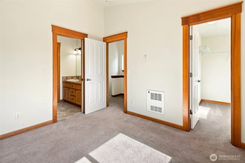 Property photo for 126 N 101st Street, Seattle photo 21