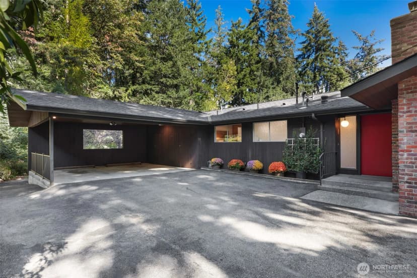 Property photo for 9100 Se 72nd Place, Mercer Island photo 5