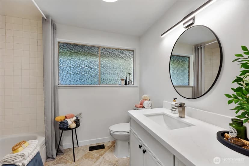Property photo for 9100 Se 72nd Place, Mercer Island photo 21