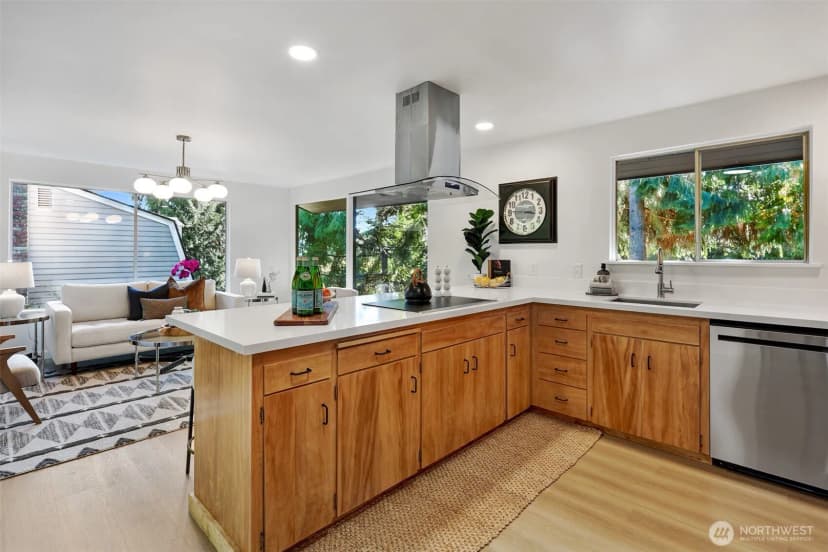 Property photo for 9100 Se 72nd Place, Mercer Island photo 11