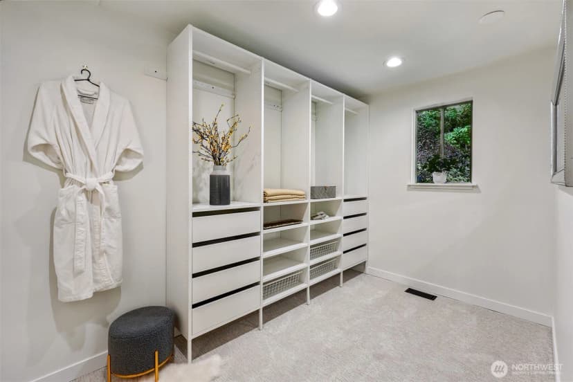 Property photo for 9100 Se 72nd Place, Mercer Island photo 19