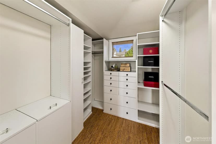Property photo for 915 11th Avenue E, Seattle photo 23