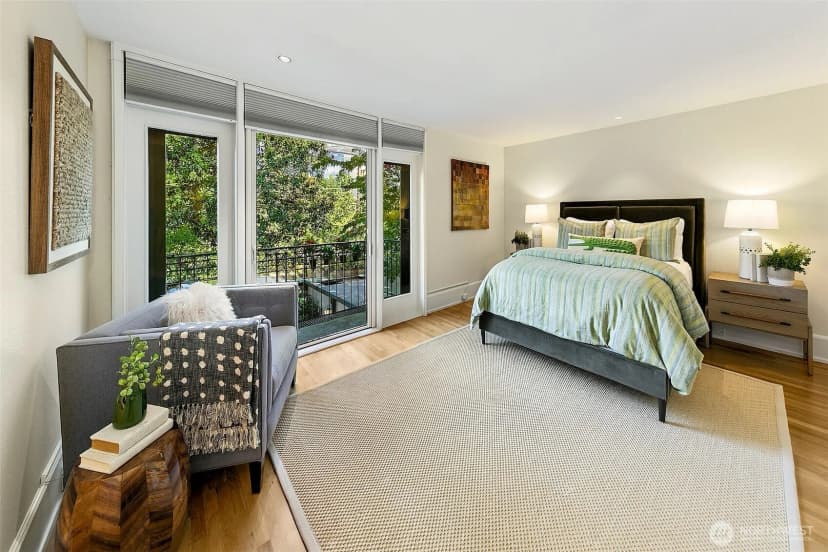 Property photo for 915 11th Avenue E, Seattle photo 27