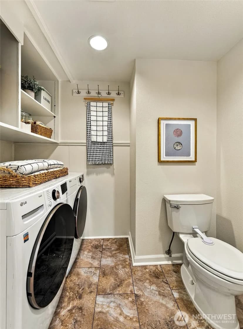 Property photo for 915 11th Avenue E, Seattle photo 30