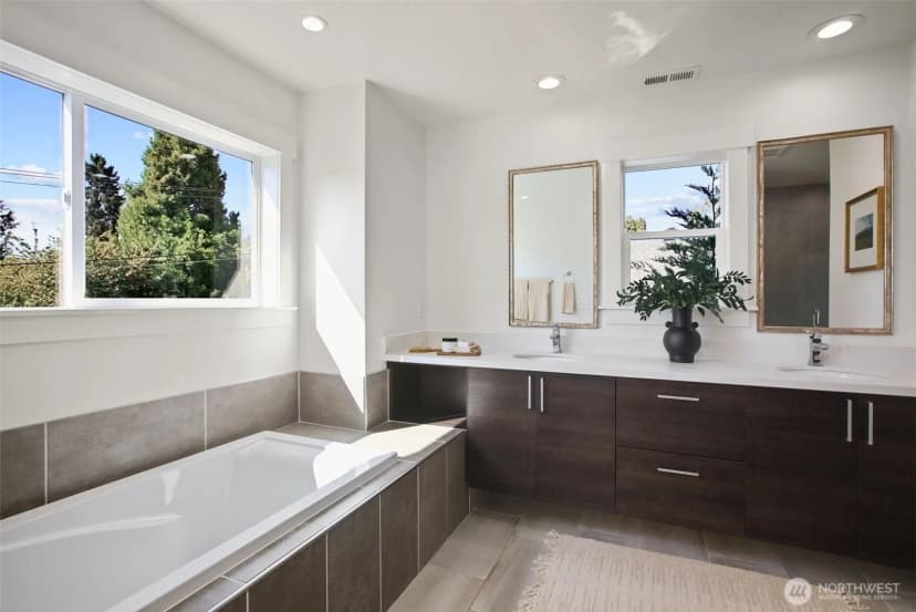 Property photo for 4812 S Frontenac Street, Seattle photo 21