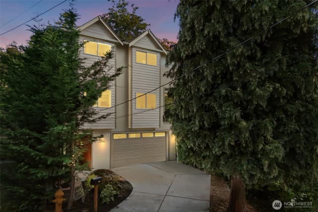 Property photo for 4812 S Frontenac Street, Seattle photo 3