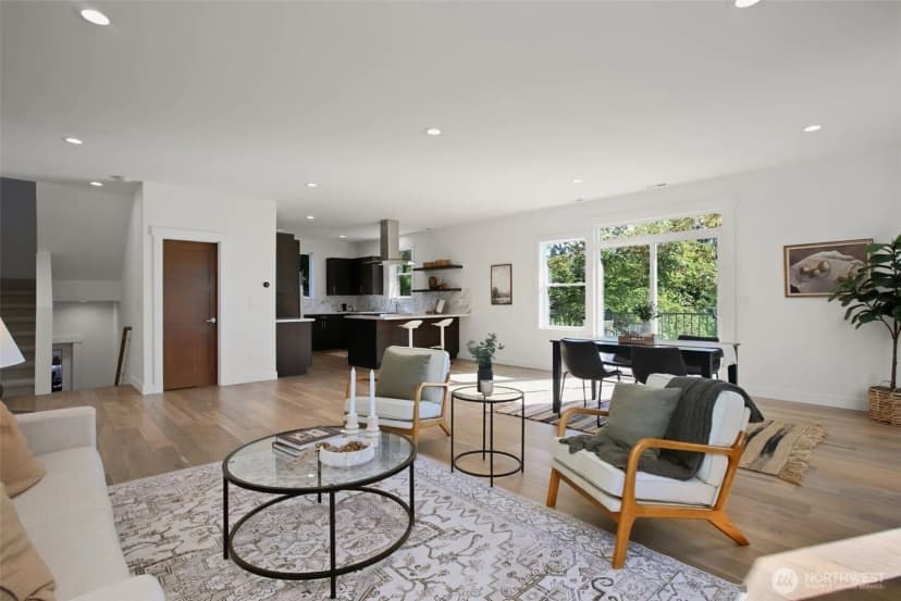 Property photo for 4812 S Frontenac Street, Seattle photo 5