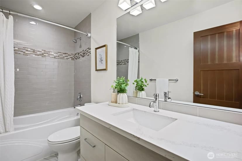 Property photo for 4812 S Frontenac Street, Seattle photo 25