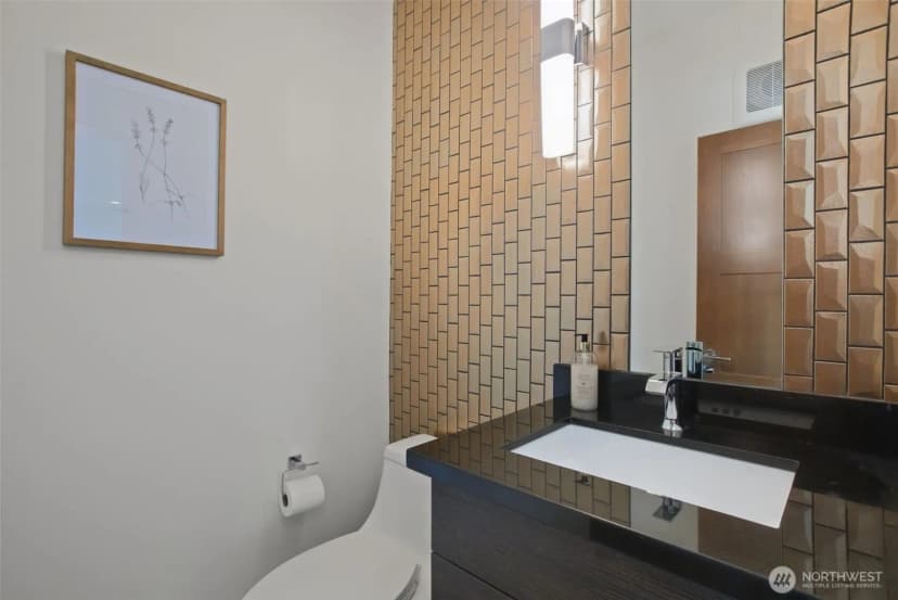 Property photo for 4812 S Frontenac Street, Seattle photo 17