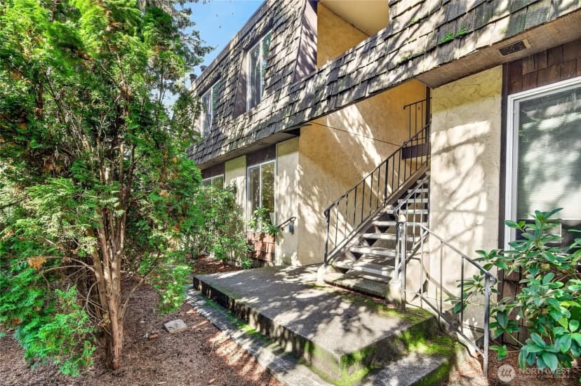 Property photo for 8609 25th Avenue Sw #b, Seattle photo 23