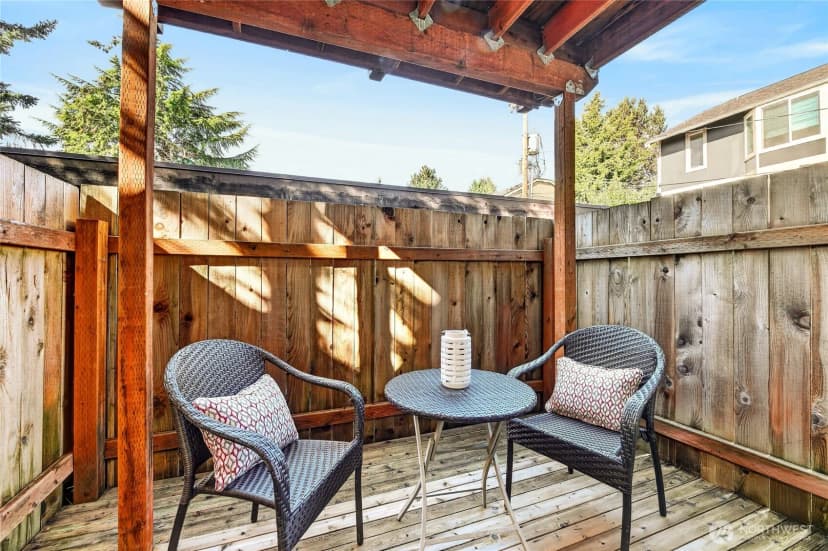 Property photo for 8609 25th Avenue Sw #b, Seattle photo 6