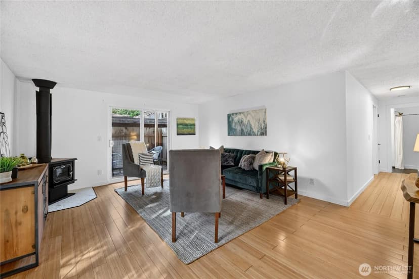 Property photo for 8609 25th Avenue Sw #b, Seattle photo 8