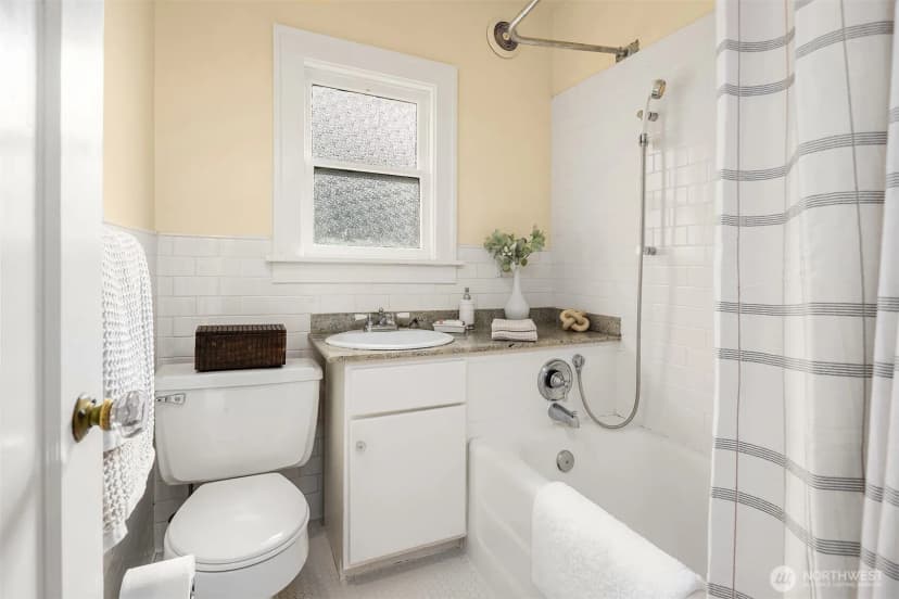 Property photo for 6738 26th Avenue Nw, Seattle photo 10
