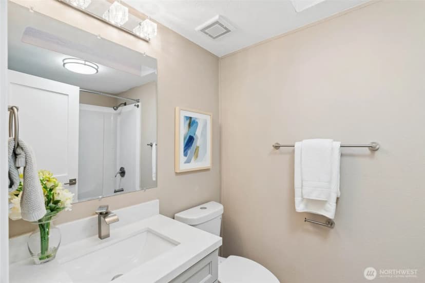 Property photo for 17125 Woodcrest Drive Ne, Bothell photo 18