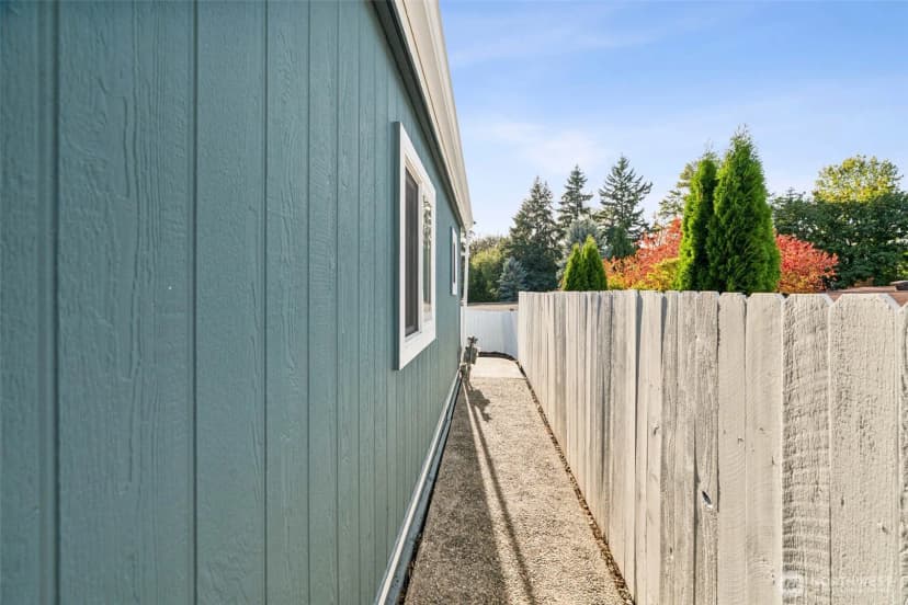 Property photo for 17125 Woodcrest Drive Ne, Bothell photo 31
