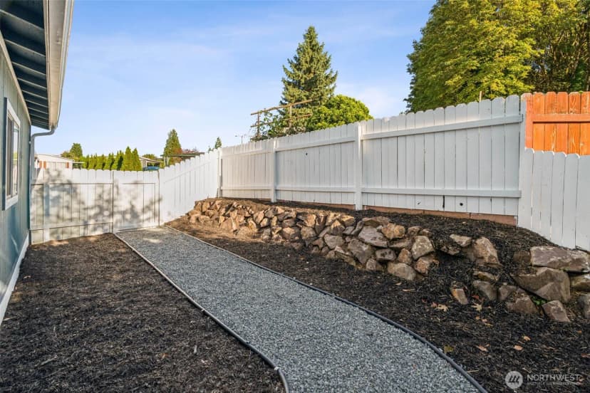 Property photo for 17125 Woodcrest Drive Ne, Bothell photo 30