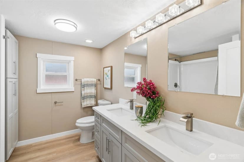 Property photo for 17125 Woodcrest Drive Ne, Bothell photo 20