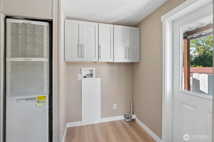Property photo for 17125 Woodcrest Drive Ne, Bothell photo 15