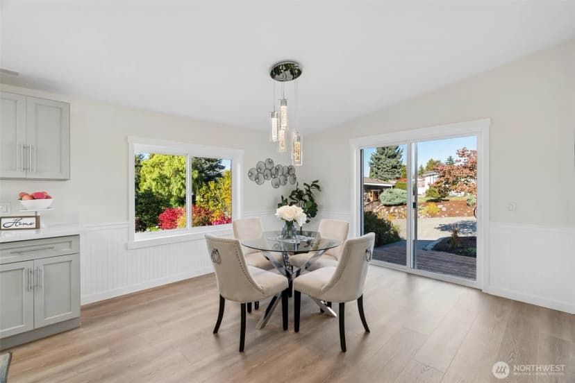 Property photo for 17125 Woodcrest Drive Ne, Bothell photo 8