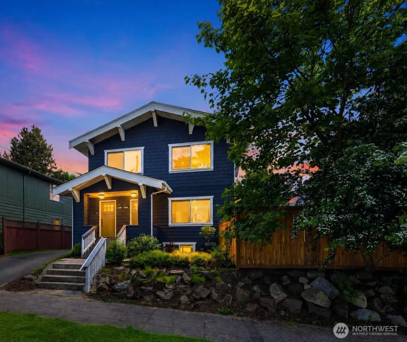 Property photo for 4206 Dayton Avenue N, Seattle photo 2