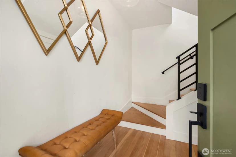 Property photo for 4206 Dayton Avenue N, Seattle photo 6